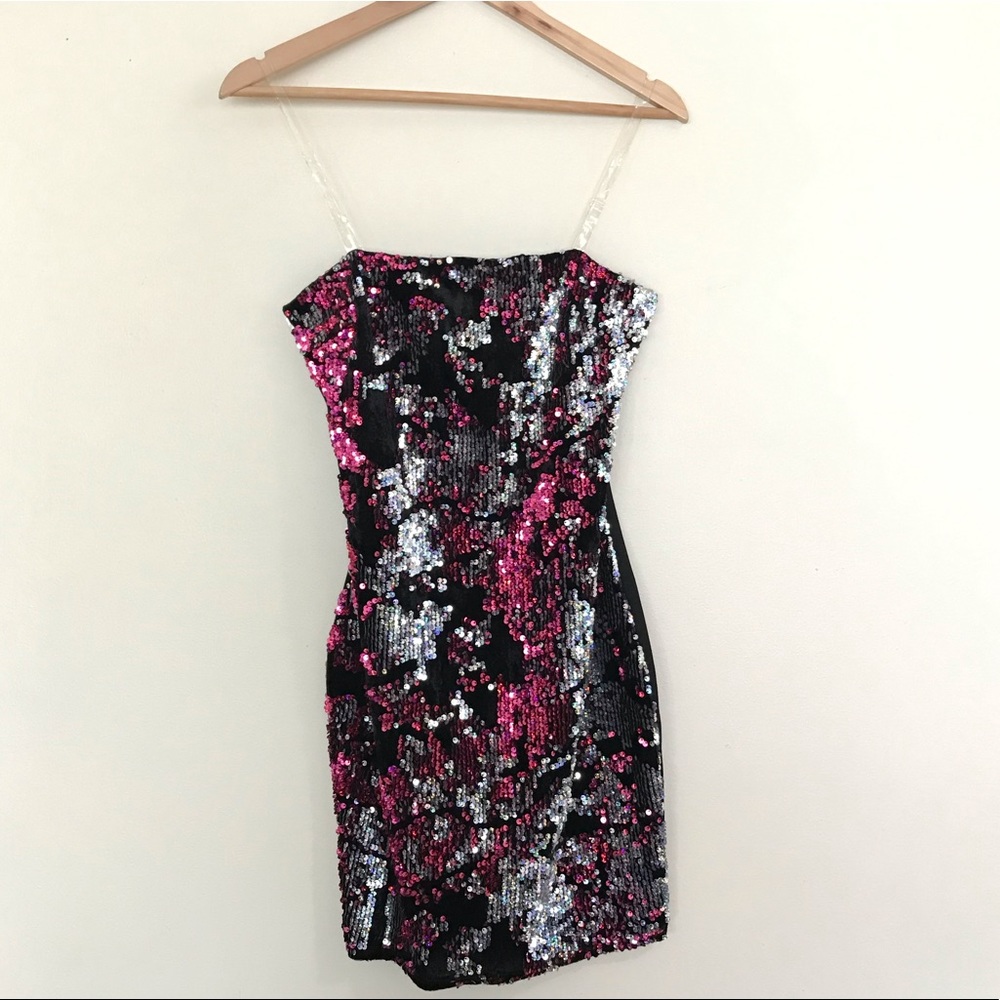 Kimcine Curve Sequin Mini Bodycon Dress - Size M